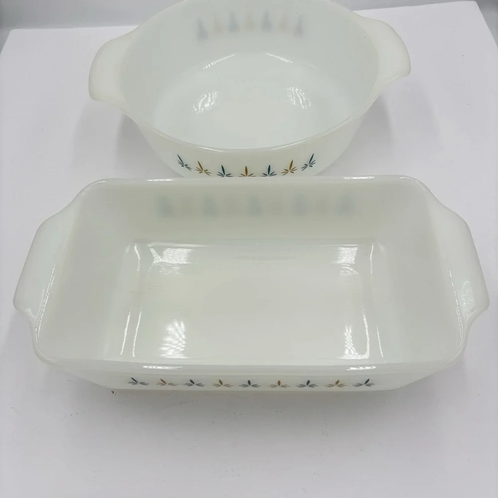 2 VTG Anchor Hocking Fire King Candle Glow 1.5 Qt Casserole 437 & 1 Qt Loaf 441